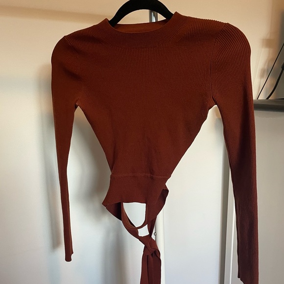 Brown/Rust Aritzia long sleeve - Picture 1 of 6